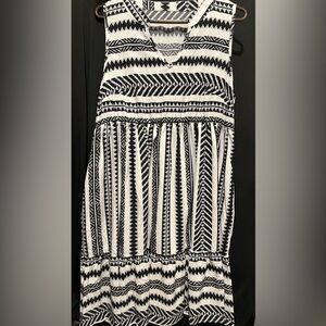 Black and White Geometric Pattern Dress